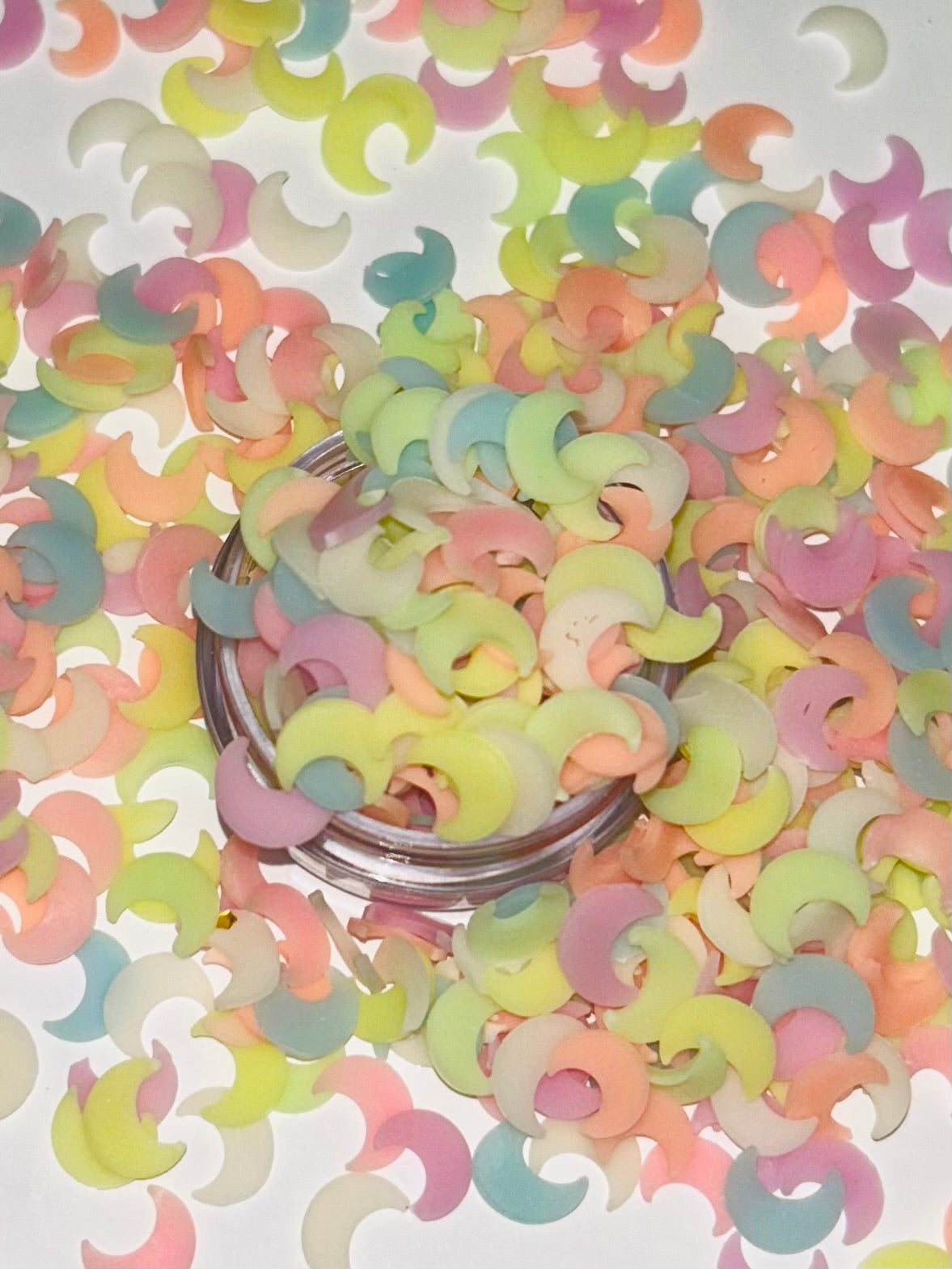 Glow in dark moon clay