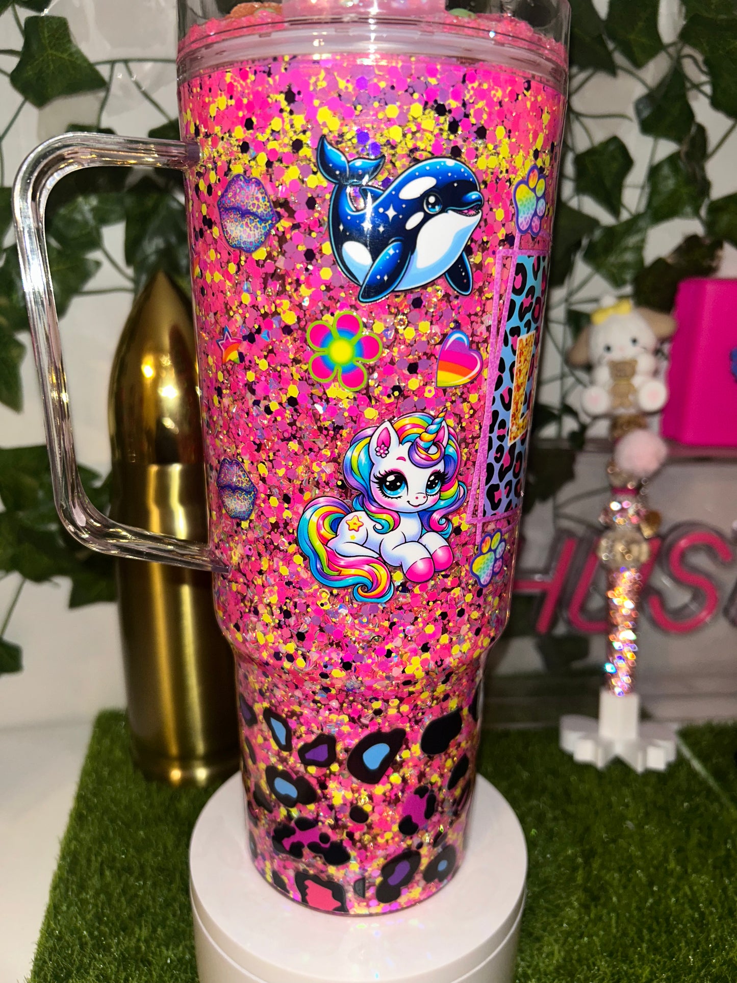 40oz Lisa Snowglobe tumbler