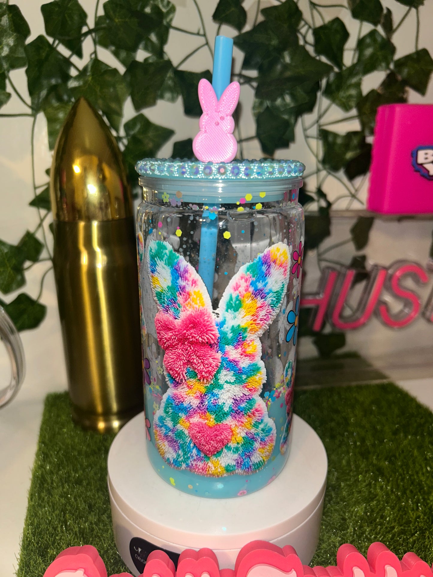 16oz Bunny lava Snowglobe