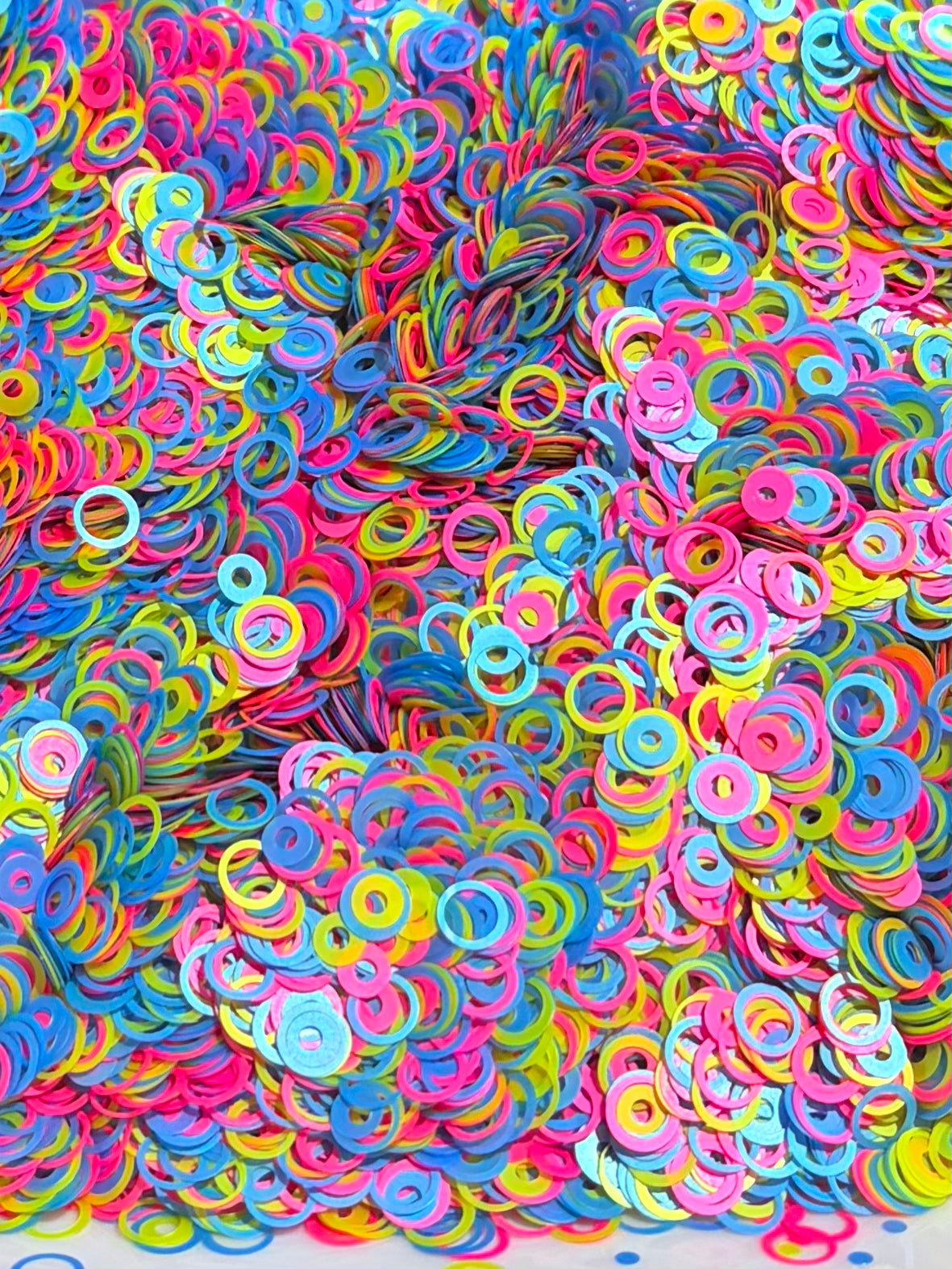 Neon party rings