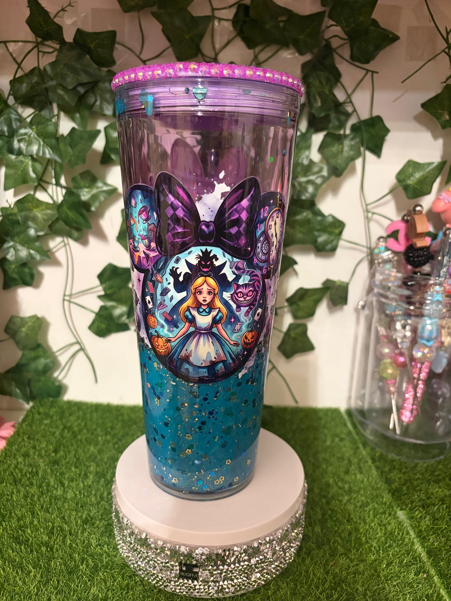 24oz Alice lava Snowglobe