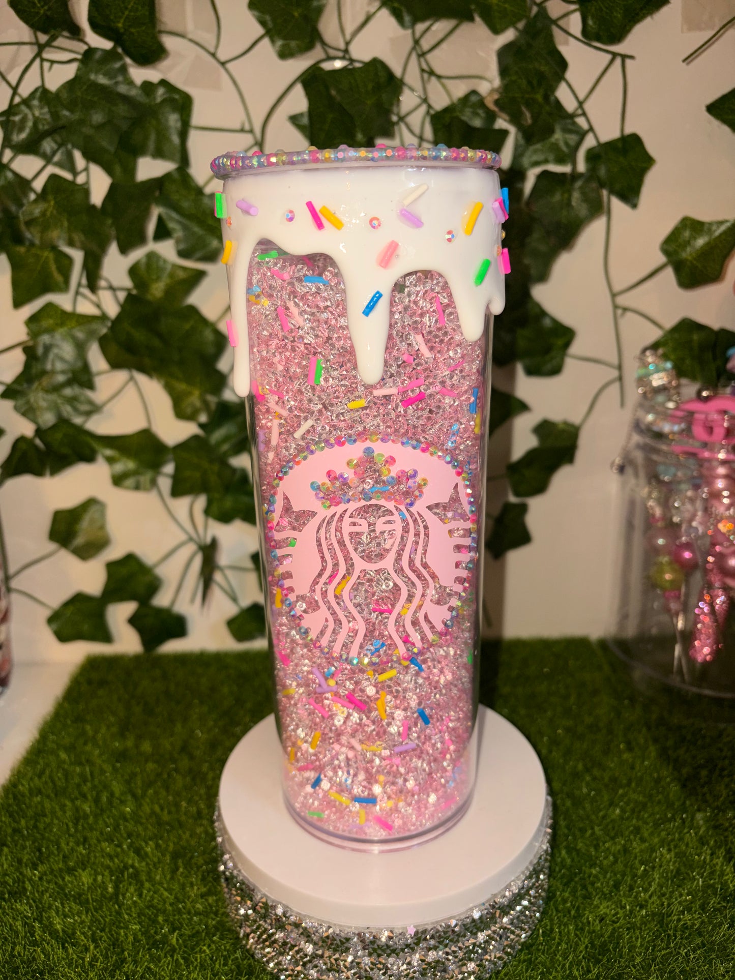 20oz ice cream drip Snowglobe
