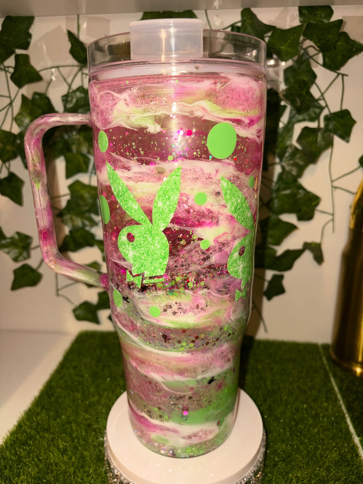 40oz bunny epoxy Snowglobe